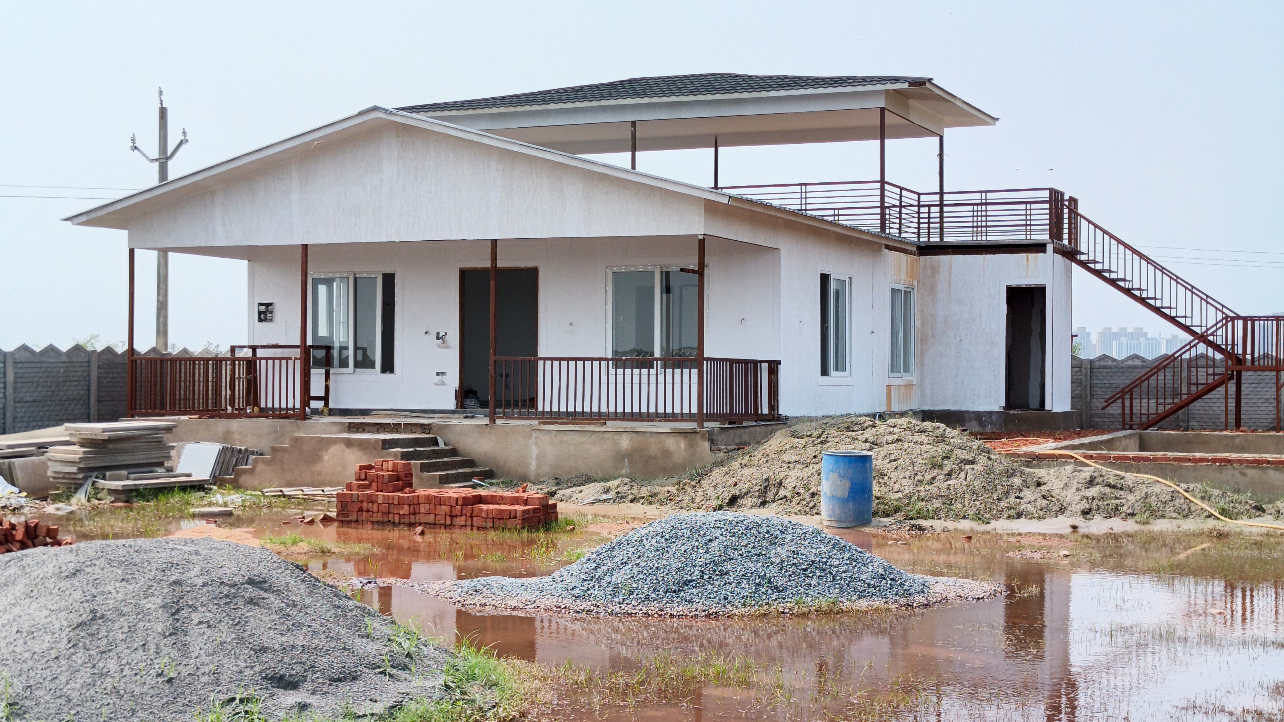 Lotus Farmhouse in Greater Noida | Lotus Farm in Yamuna Expressway, Greater Noida